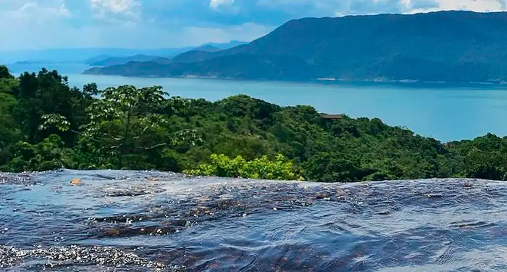 cachoeira paqueta ilhabela